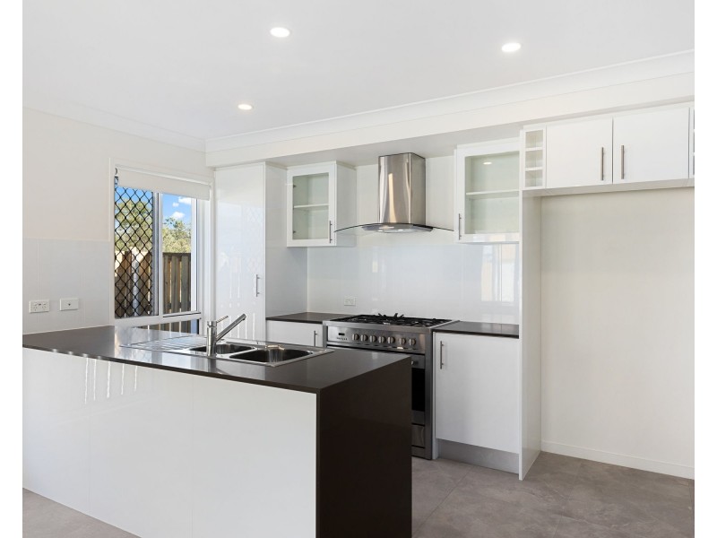 10 Silvertail Street, Redbank Plains QLD 4301