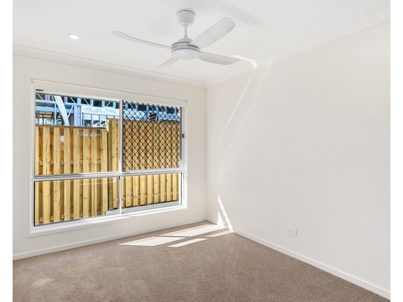 10 Silvertail Street, Redbank Plains QLD 4301
