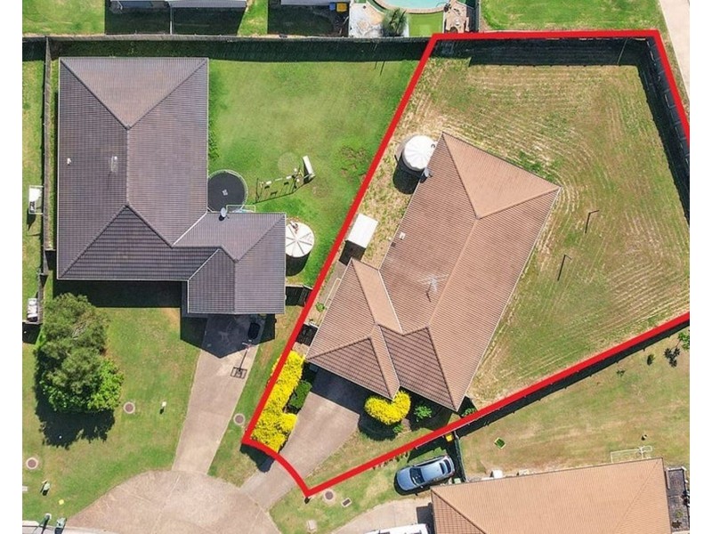 11 Spoonbill Court, Lowood QLD 4311