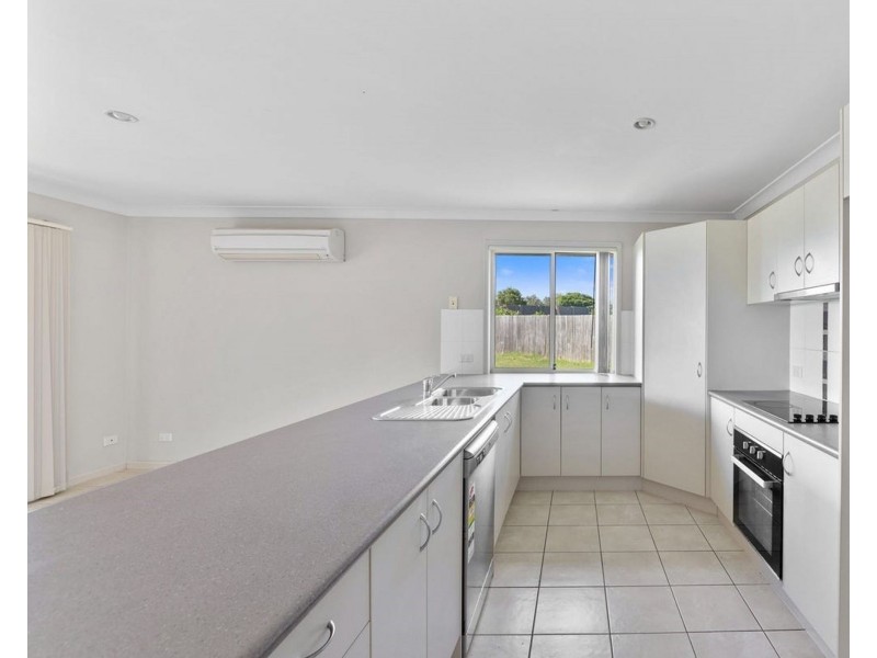 11 Spoonbill Court, Lowood QLD 4311