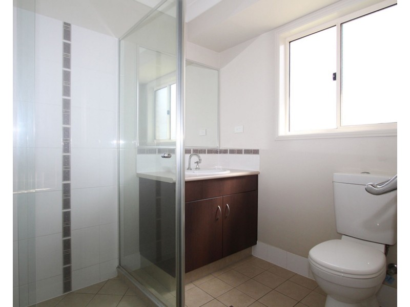 11 Spoonbill Court, Lowood QLD 4311