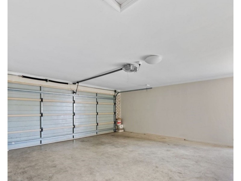 11 Spoonbill Court, Lowood QLD 4311