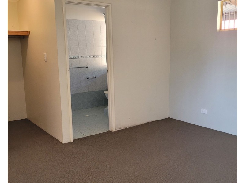 208 Almond Ave, Bakers Hill WA 6562