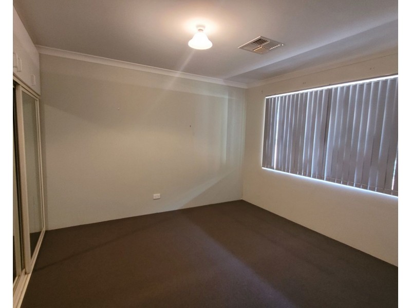 208 Almond Ave, Bakers Hill WA 6562