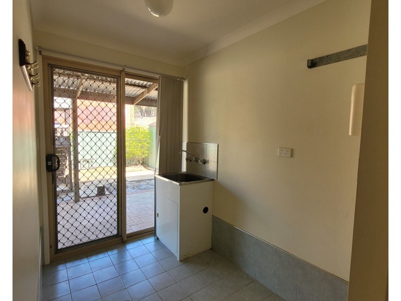 208 Almond Ave, Bakers Hill WA 6562