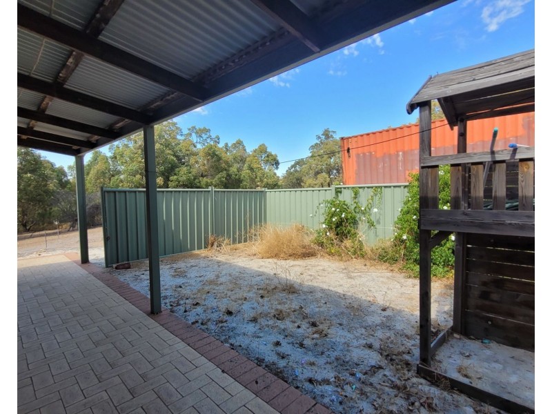 208 Almond Ave, Bakers Hill WA 6562