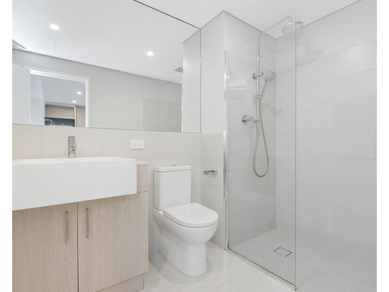 704/18 Cecil Avenue, Cannington WA 6107