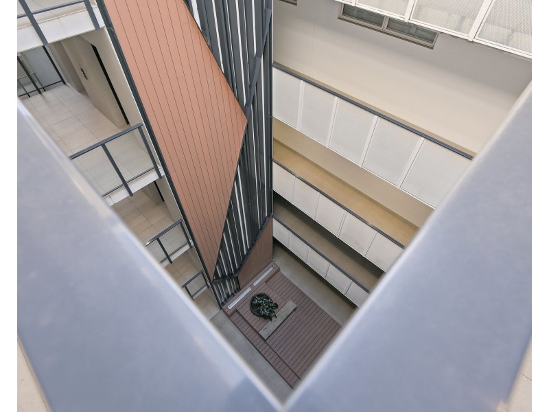 704/18 Cecil Avenue, Cannington WA 6107