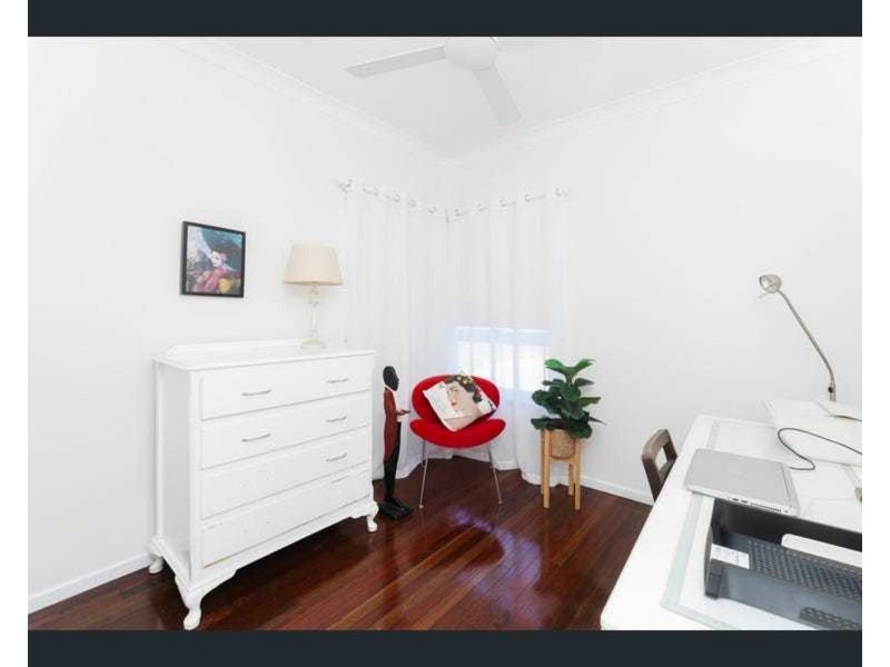 10 McNeilly Street, Norville QLD 4670