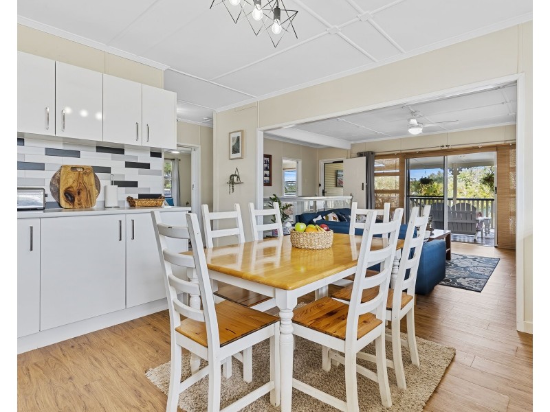 35 Kunde Street, Beachmere QLD 4510