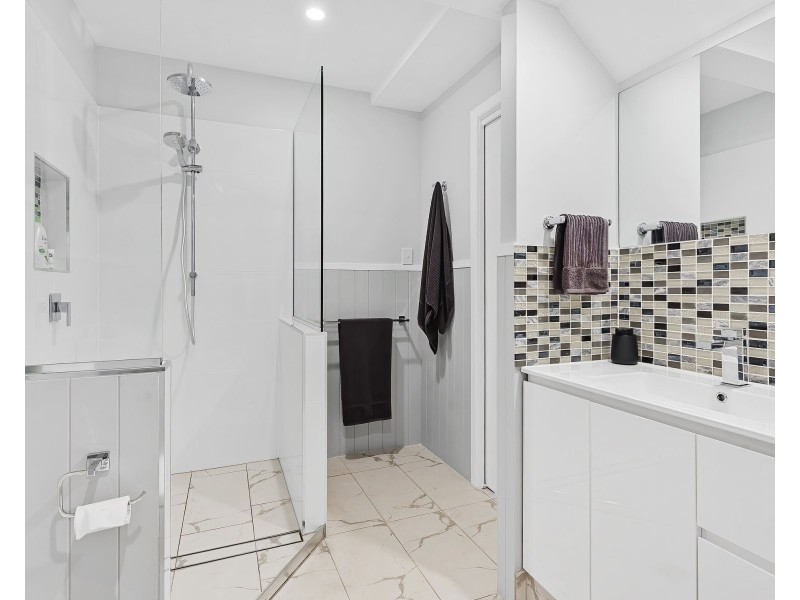 35 Kunde Street, Beachmere QLD 4510