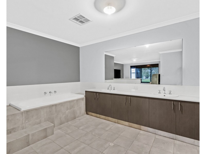 8 Mercury Tce, Byford WA 6122