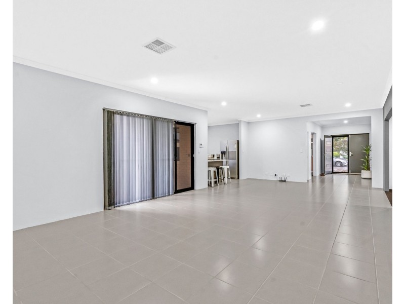 8 Mercury Tce, Byford WA 6122