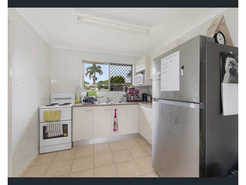 2/11 Lathouras Court, Bundaberg South QLD 4670
