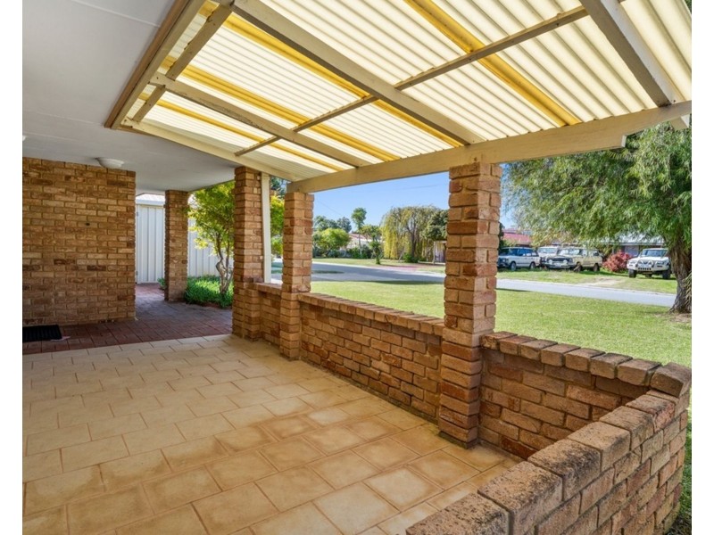 10 Cederdale Way, Safety Bay WA 6169