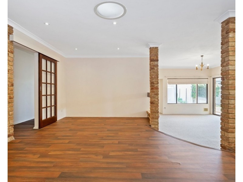 10 Cederdale Way, Safety Bay WA 6169