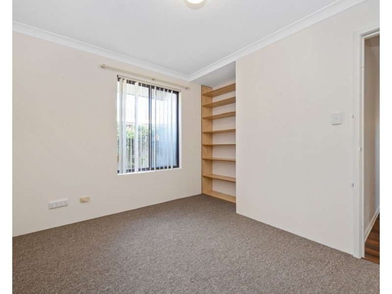 10 Cederdale Way, Safety Bay WA 6169