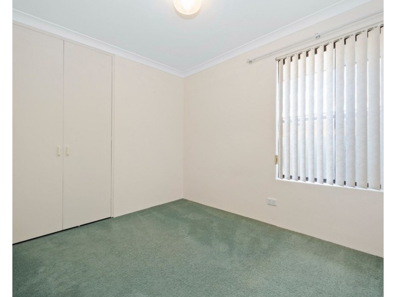 10 Cederdale Way, Safety Bay WA 6169