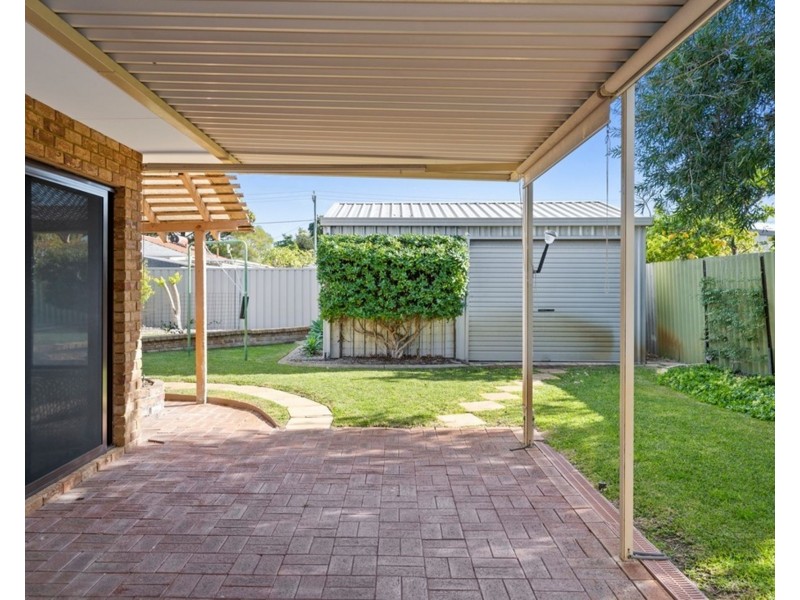 10 Cederdale Way, Safety Bay WA 6169