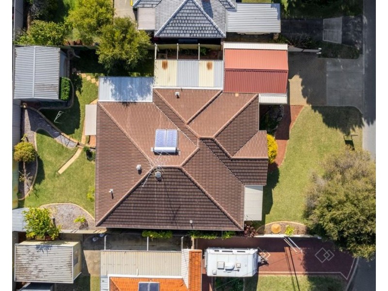 10 Cederdale Way, Safety Bay WA 6169