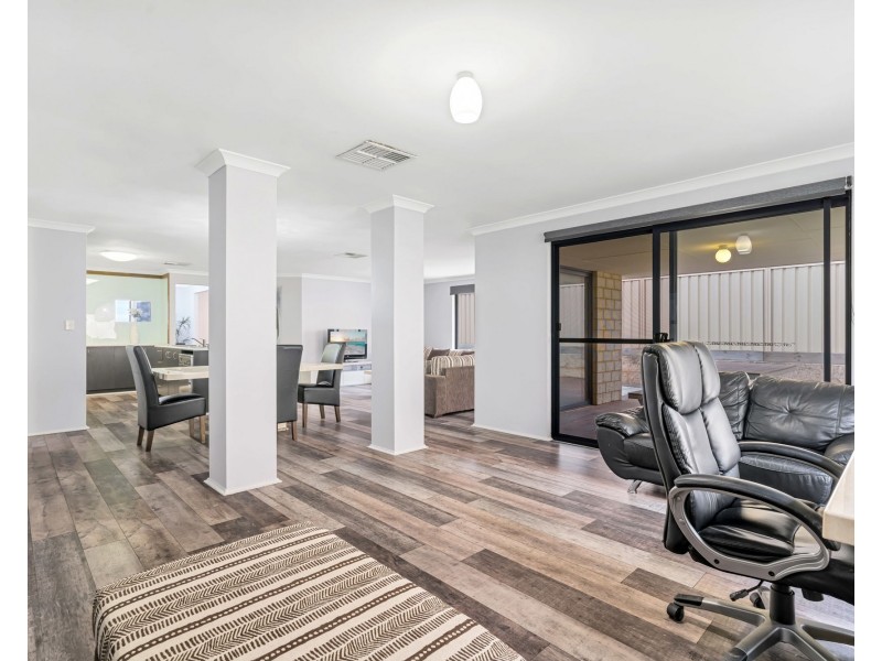 39 Stokesay Street, Orelia WA 6167