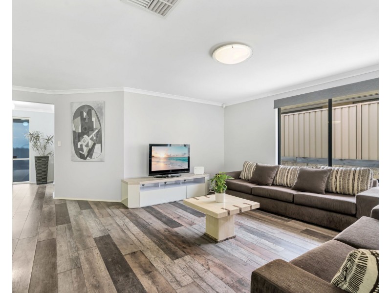 39 Stokesay Street, Orelia WA 6167