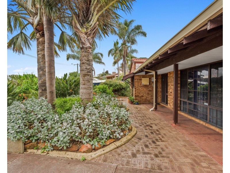 10 Fordred, Parmelia WA 6167