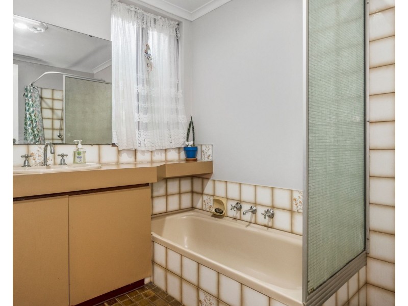 10 Fordred, Parmelia WA 6167