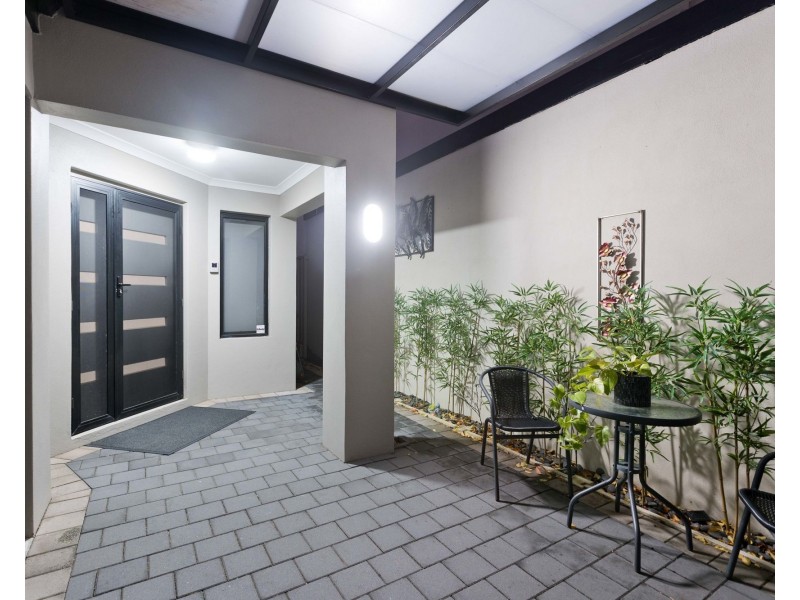 16 Witham Close, Applecross WA 6153
