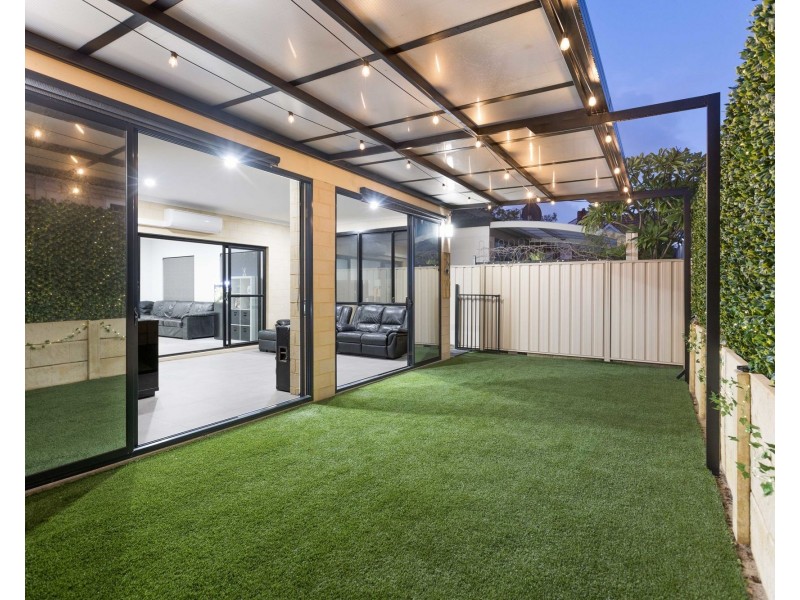 16 Witham Close, Applecross WA 6153
