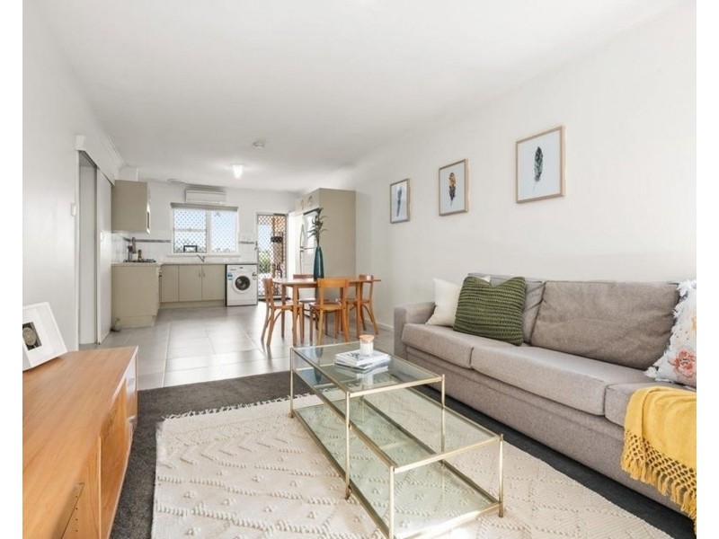 7/137 NORTHLAKE ROAD, Willagee WA 6156