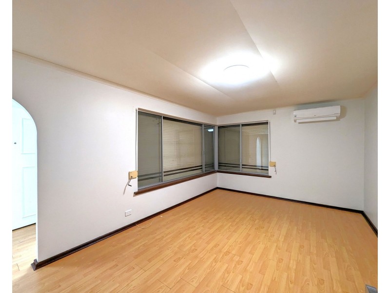 12 Manxton Way, Lynwood WA 6147