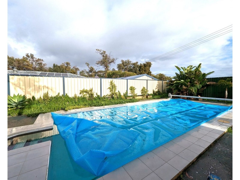 12 Manxton Way, Lynwood WA 6147