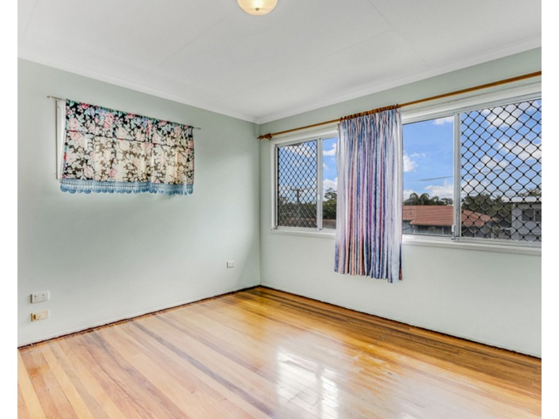 16 Susanne Street, Southport QLD 4215