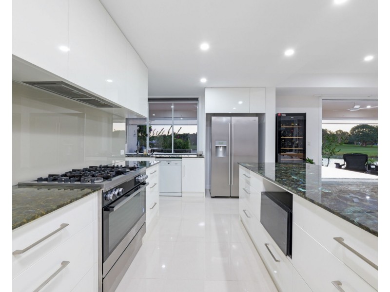 13 Francis Court, Pelican Waters QLD 4551