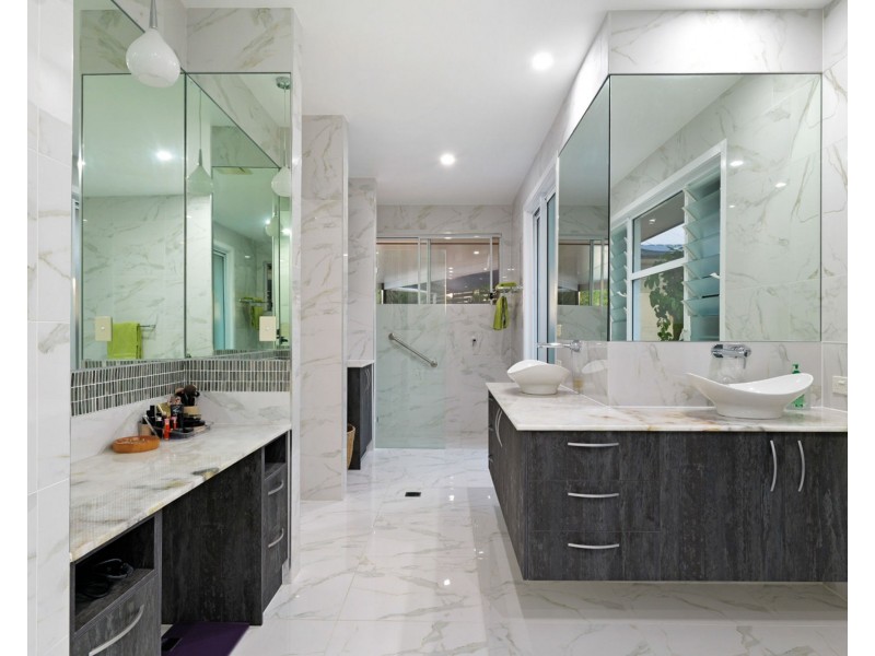 13 Francis Court, Pelican Waters QLD 4551