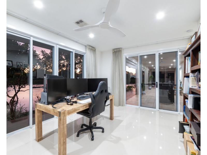 13 Francis Court, Pelican Waters QLD 4551