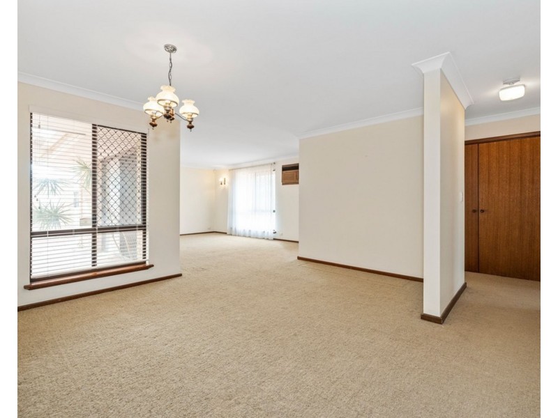 45 Carina Circle, Halls Head WA 6210