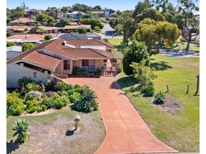 45 Carina Circle, Halls Head WA 6210