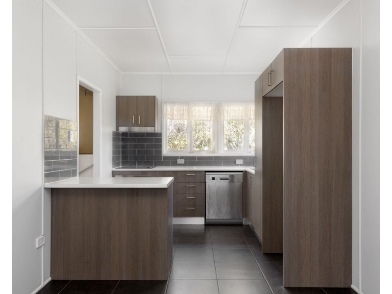 25 Kenbarry Street, Brighton QLD 4017