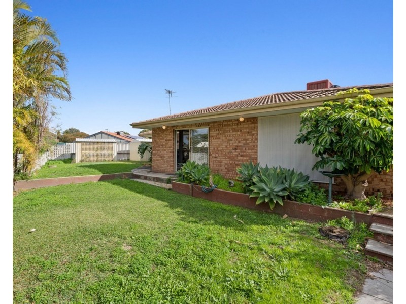 8 Atherton Close, Greenfields WA 6210
