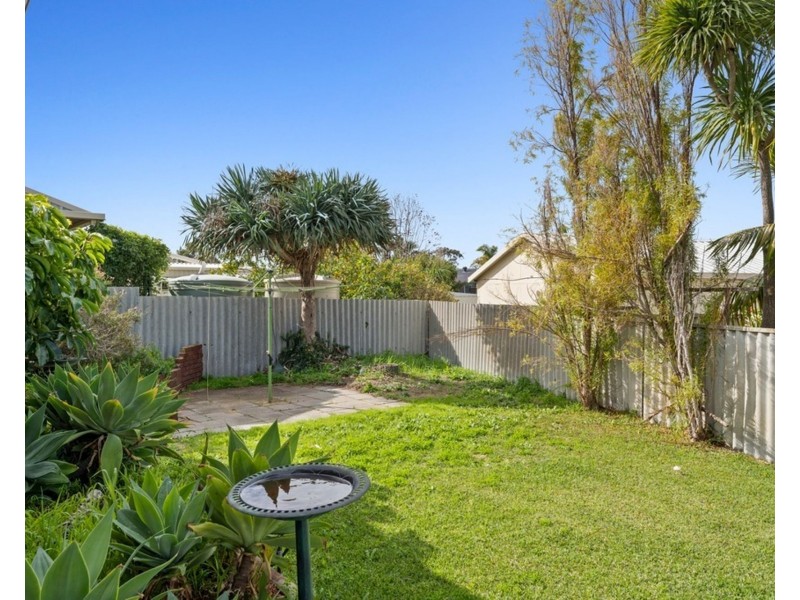 8 Atherton Close, Greenfields WA 6210