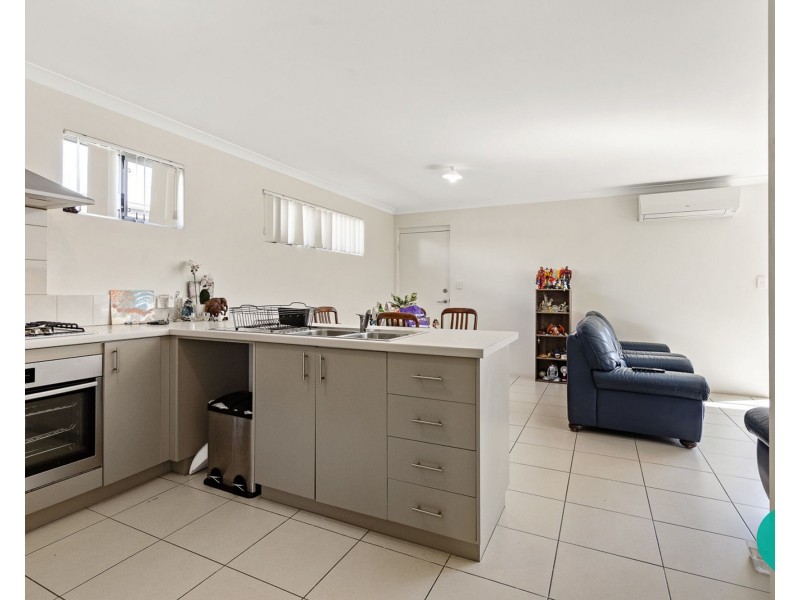 216 Lambeth circle, Wellard WA 6170