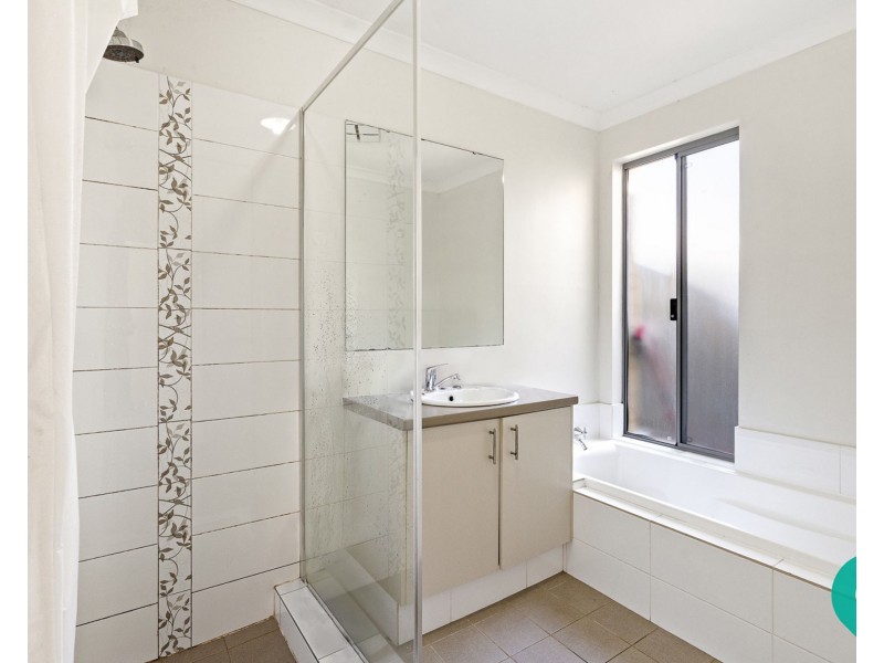 216 Lambeth circle, Wellard WA 6170