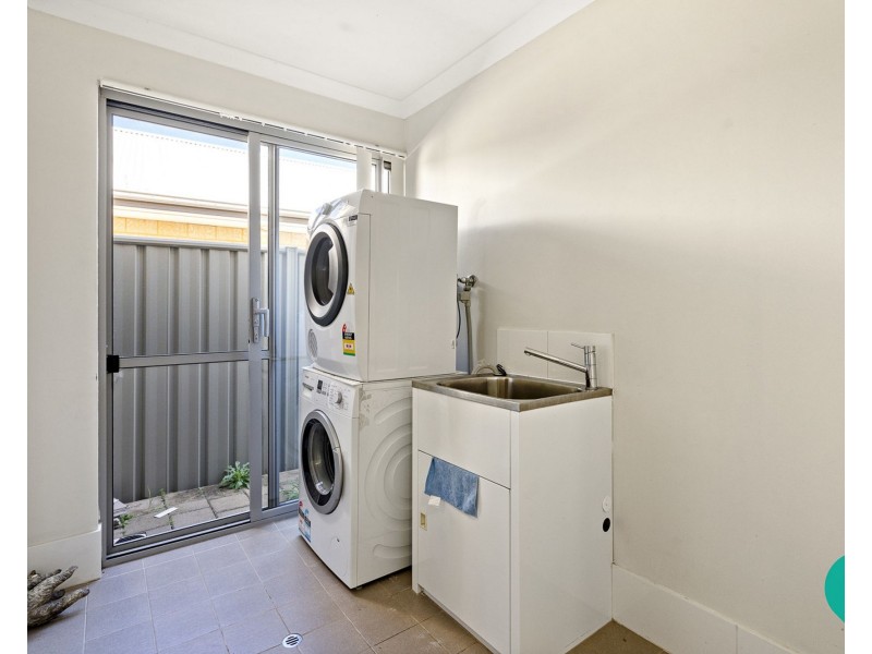 216 Lambeth circle, Wellard WA 6170