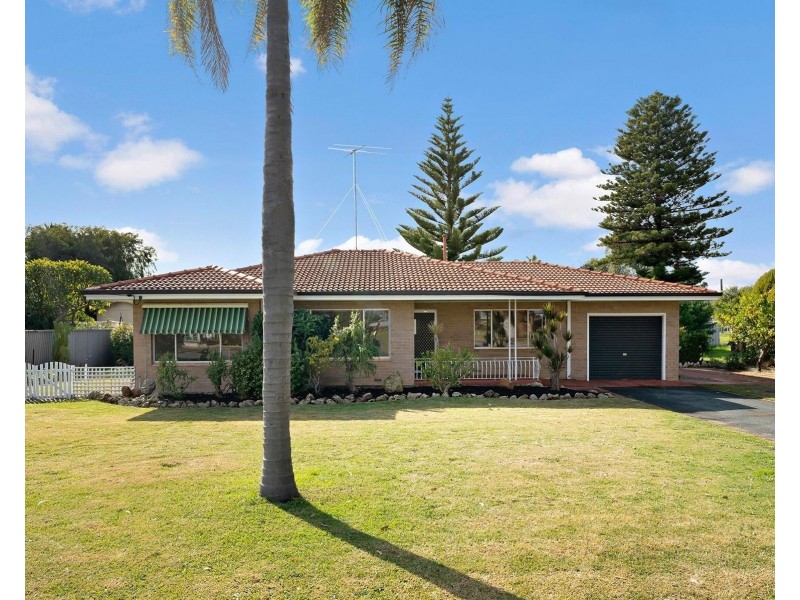 2 Gillark Street, Dudley Park WA 6210