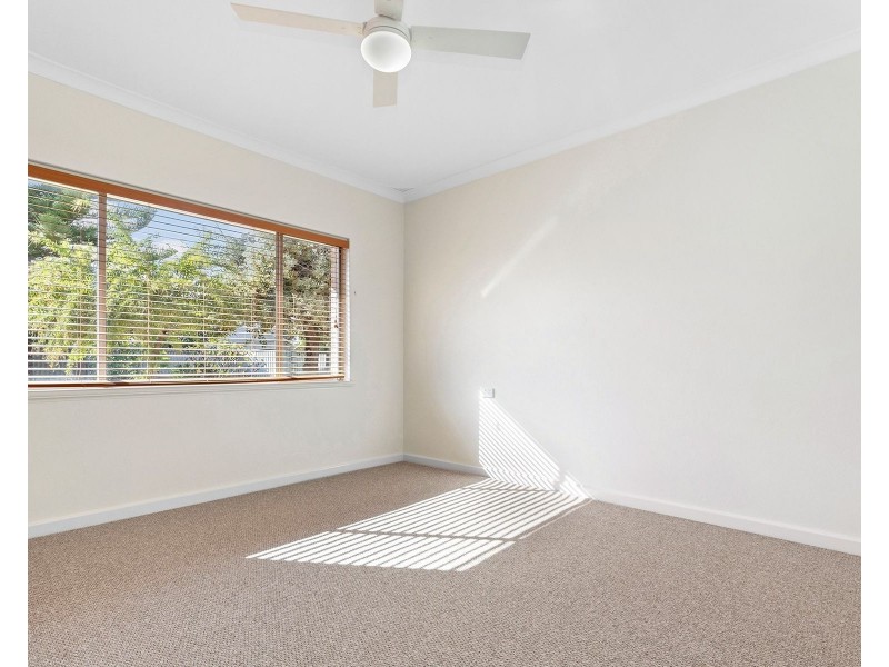 2 Gillark Street, Dudley Park WA 6210