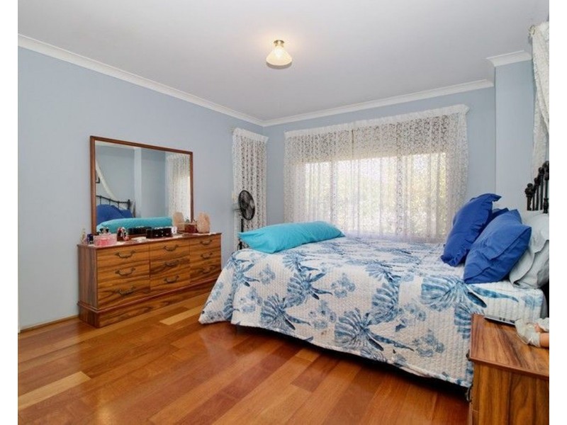 8 Glenway Loop, Cooloongup WA 6168