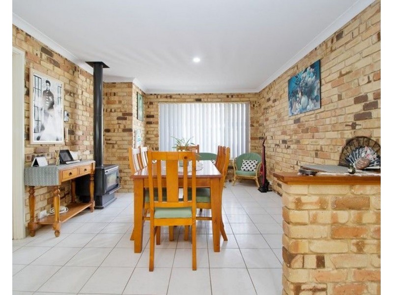 8 Glenway Loop, Cooloongup WA 6168