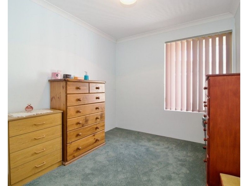 8 Glenway Loop, Cooloongup WA 6168